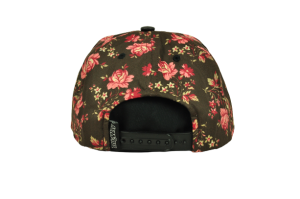 BONÉ SNAPBACK FLORAL PRETO ABA COURO - Image 3