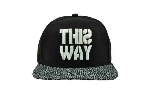 BONÉ SNAPBACK PRETO ABA FULL PRINT