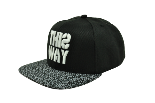 BONÉ SNAPBACK PRETO ABA FULL PRINT - Image 2